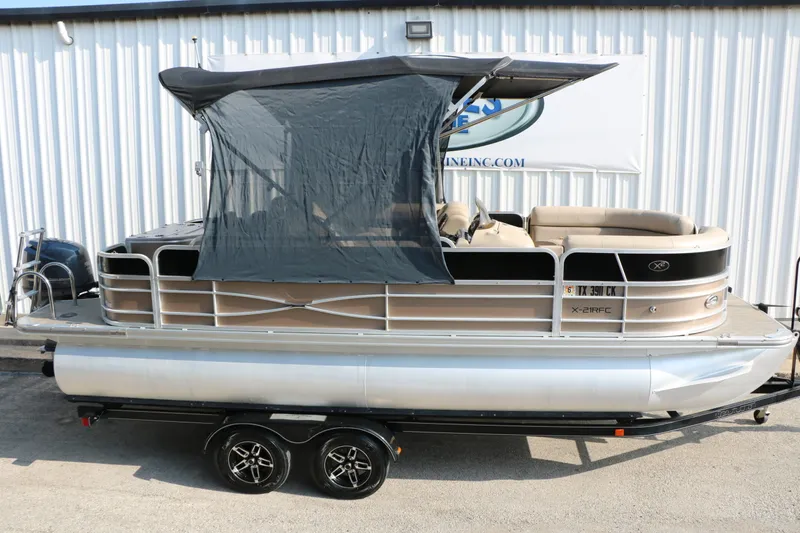 Slide: The Image of Xcursion X-21Rfc 2014 - 6