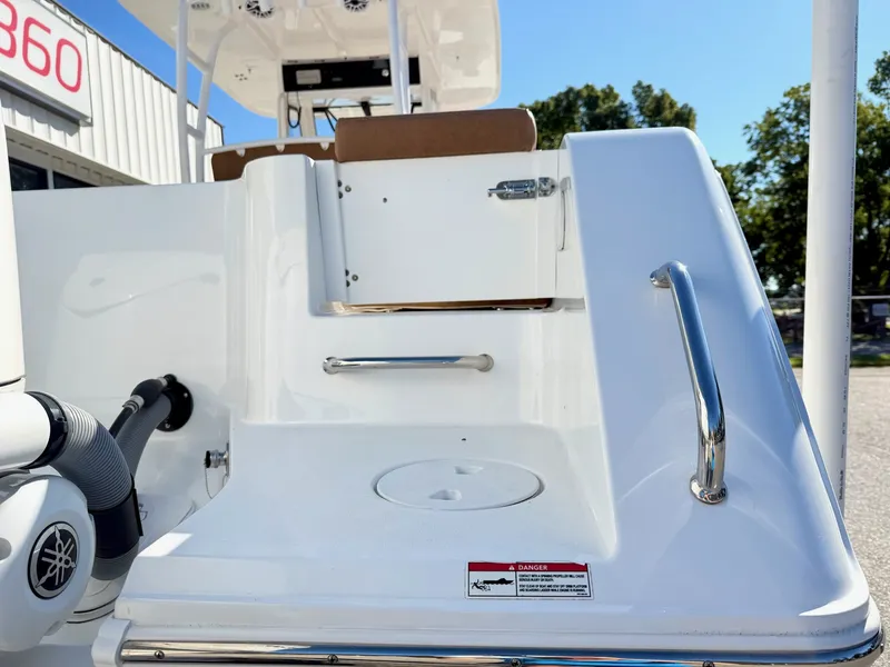 Slide: The Image of Sea Hunt Gamefish 30 FS 2025 - 4