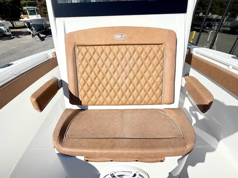 Slide: The Image of Sea Hunt Gamefish 30 FS 2025 - 28