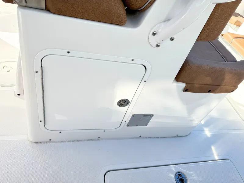 Slide: The Image of Sea Hunt Gamefish 30 FS 2025 - 17
