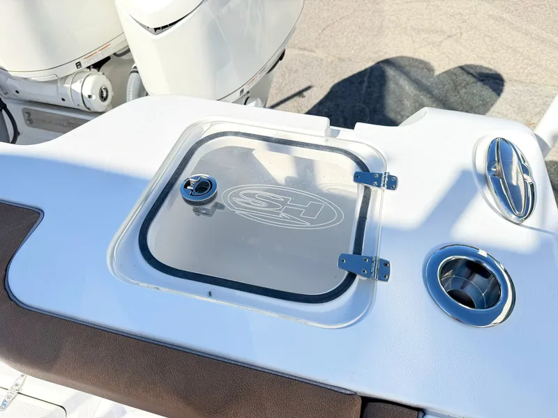 Slide: The Image of Sea Hunt Gamefish 30 FS 2025 - 9