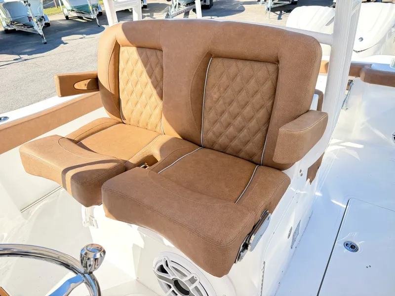 Slide: The Image of Sea Hunt Gamefish 30 FS 2025 - 15