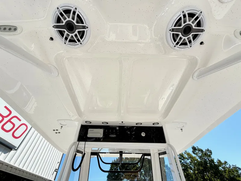 Slide: The Image of Sea Hunt Gamefish 30 FS 2025 - 23