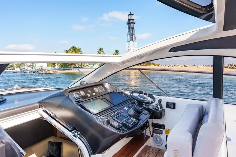 Slide: The Image of Sunseeker Portofino 48 2013 - 20