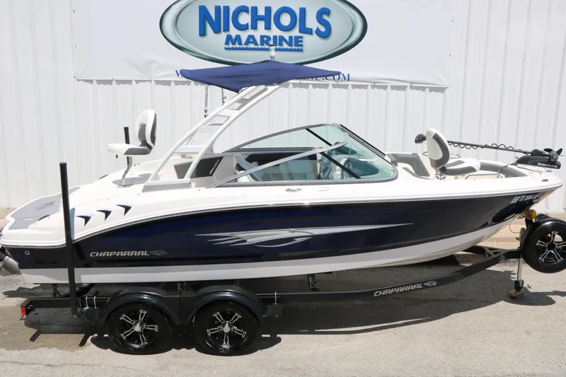 Slide: The Image of Chaparral 21 SSI Ski Fish 2023 - 16