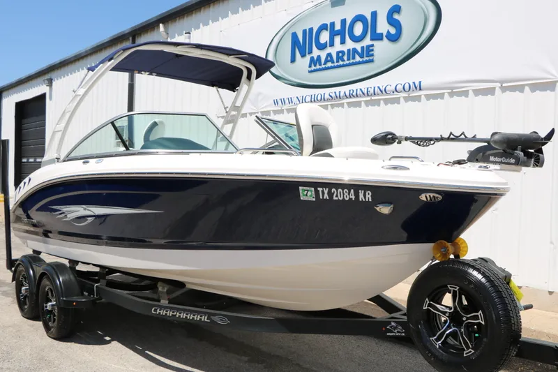 Slide: The Image of Chaparral 21 SSI Ski Fish 2023 - 2