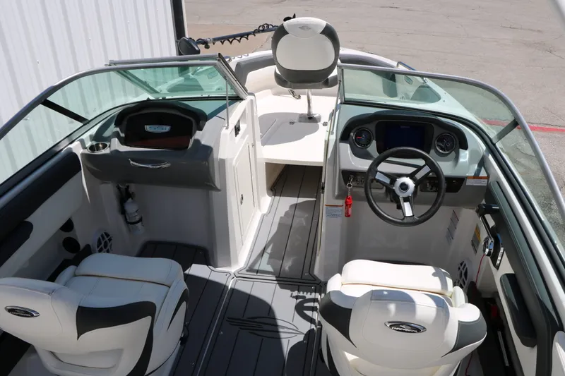 Slide: The Image of Chaparral 21 SSI Ski Fish 2023 - 21