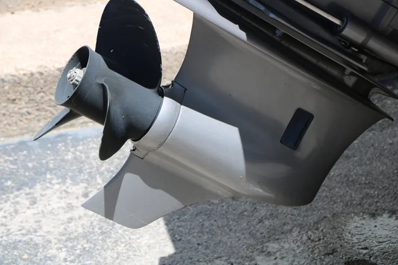 Slide: The Image of Chaparral 21 SSI Ski Fish 2023 - 9