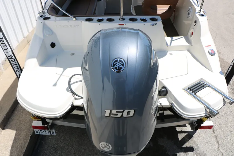 Slide: The Image of Stingray Boat Company 192 SC 2020 - 14