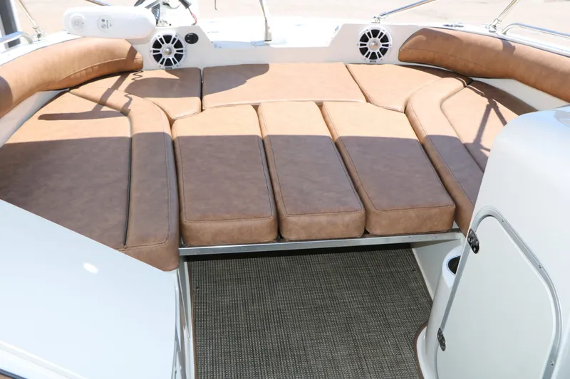 Slide: The Image of Stingray Boat Company 192 SC 2020 - 35