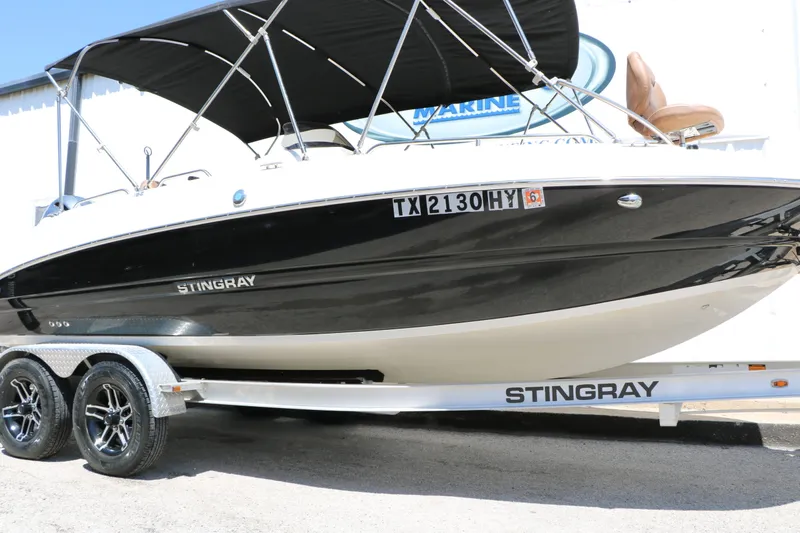 Slide: The Image of Stingray Boat Company 192 SC 2020 - 45