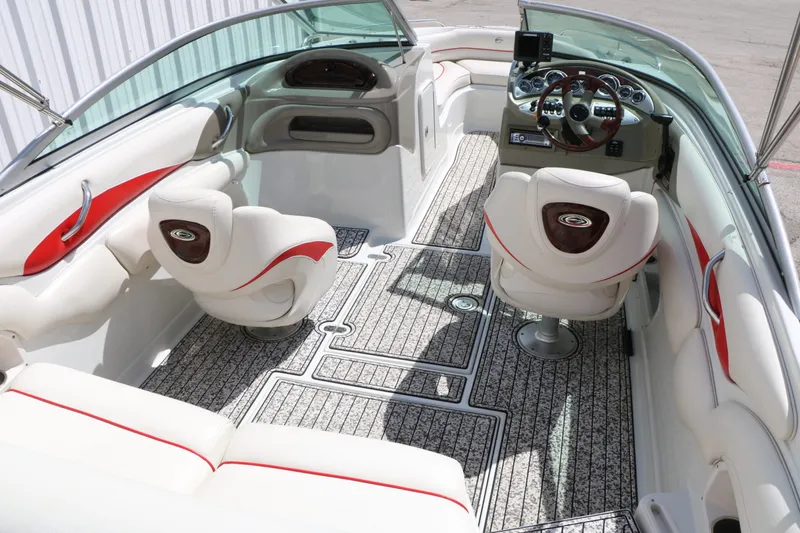 Slide: The Image of Crownline Boats 220 LS 2007 - 22