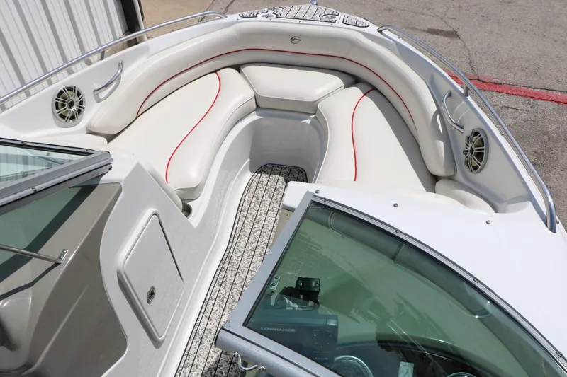 Slide: The Image of Crownline Boats 220 LS 2007 - 24