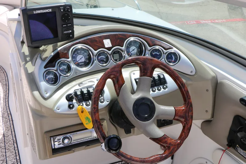 Slide: The Image of Crownline Boats 220 LS 2007 - 25