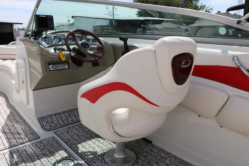 Slide: The Image of Crownline Boats 220 LS 2007 - 31