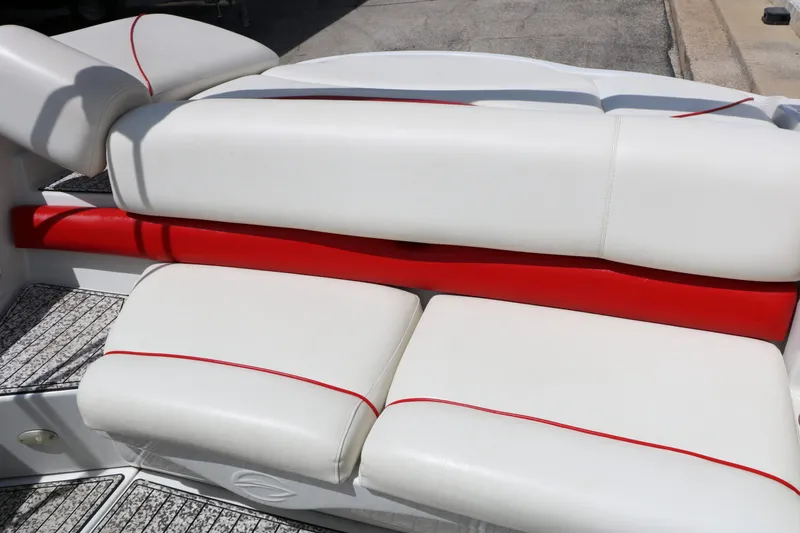 Slide: The Image of Crownline Boats 220 LS 2007 - 35