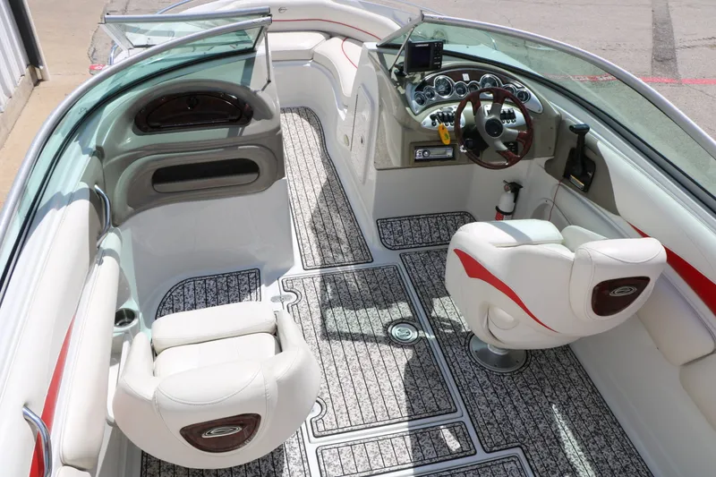 Slide: The Image of Crownline Boats 220 LS 2007 - 38