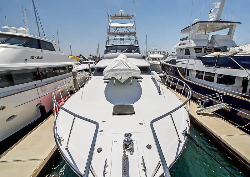 Slide: The Image of Knight & Carver Long Range Yachtfisher 1999 - 10