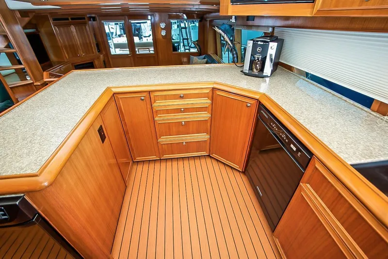Slide: The Image of Knight & Carver Long Range Yachtfisher 1999 - 32