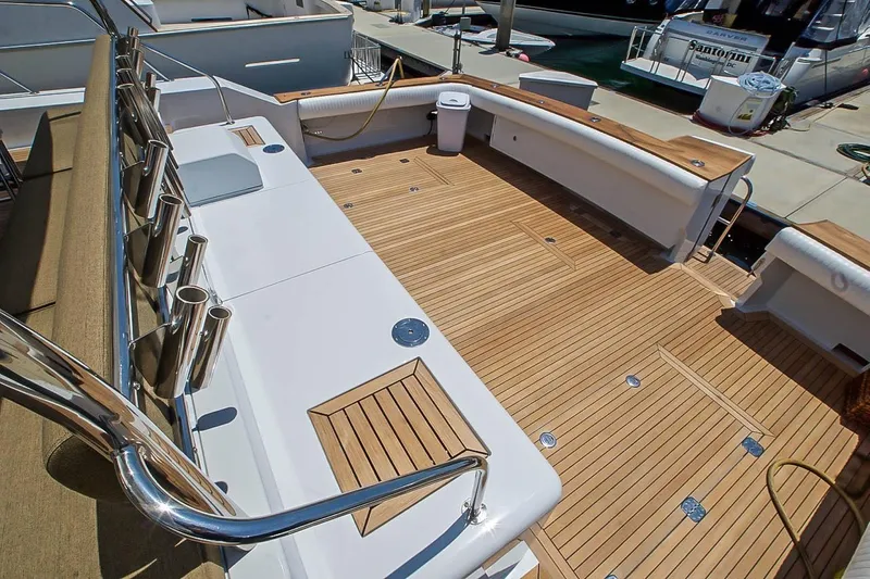 Slide: The Image of Knight & Carver Long Range Yachtfisher 1999 - 6