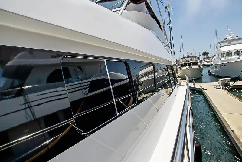 Slide: The Image of Knight & Carver Long Range Yachtfisher 1999 - 12