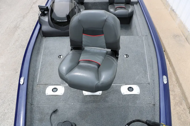 Slide: The Image of Tracker Pro 175 Team TF 2022 - 20