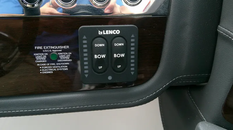 Slide: The Image of Chaparral GTS 28 2026 - 18