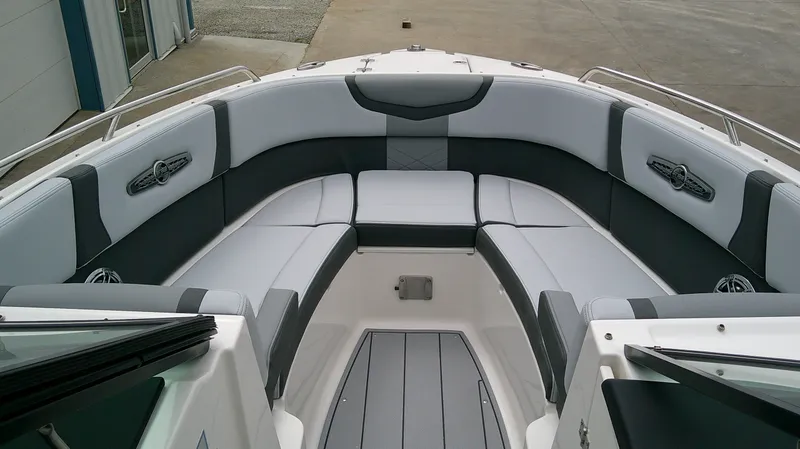 Slide: The Image of Chaparral GTS 28 2026 - 22