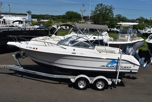 The Image of Aquasport 215 Osprey Sport Dual Console 2005 - 0