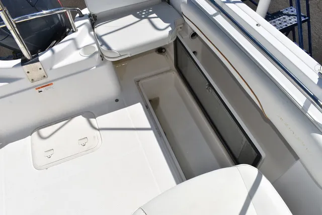 Slide: The Image of Aquasport 215 Osprey Sport Dual Console 2005 - 18