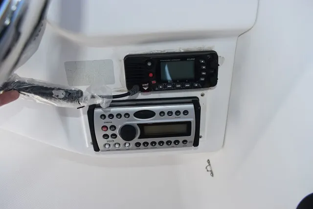 Slide: The Image of Aquasport 215 Osprey Sport Dual Console 2005 - 30