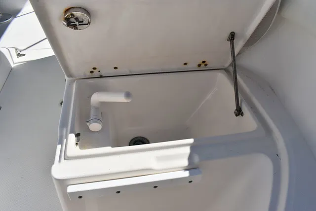 Slide: The Image of Aquasport 215 Osprey Sport Dual Console 2005 - 48