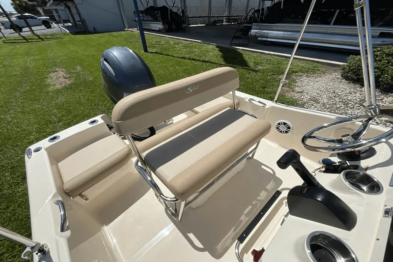 Slide: The Image of Scout 175 Sportfish 2025 - 13