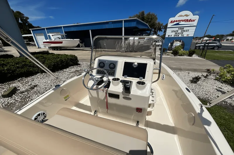 Slide: The Image of Scout 175 Sportfish 2025 - 4