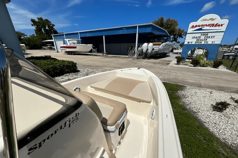 Slide: The Image of Scout 175 Sportfish 2025 - 5