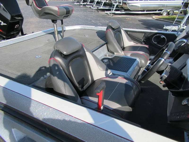 Slide: The Image of Ranger Z521C 2017 - 3