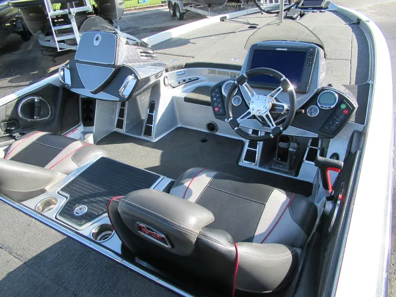 Slide: The Image of Ranger Z521C 2017 - 4