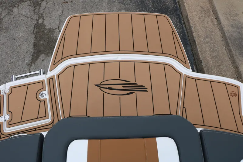 Slide: The Image of Chaparral 21 SSi 2026 - 40