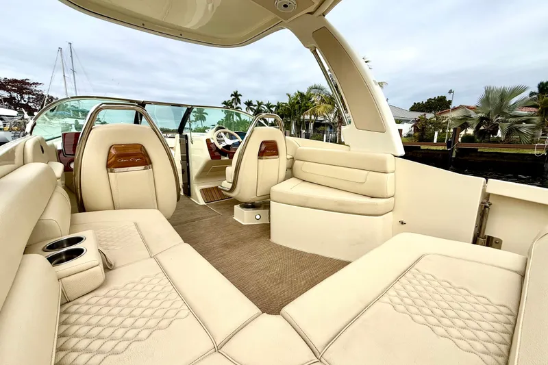 Slide: The Image of Chris-craft Launch 25 GT 2022 - 11