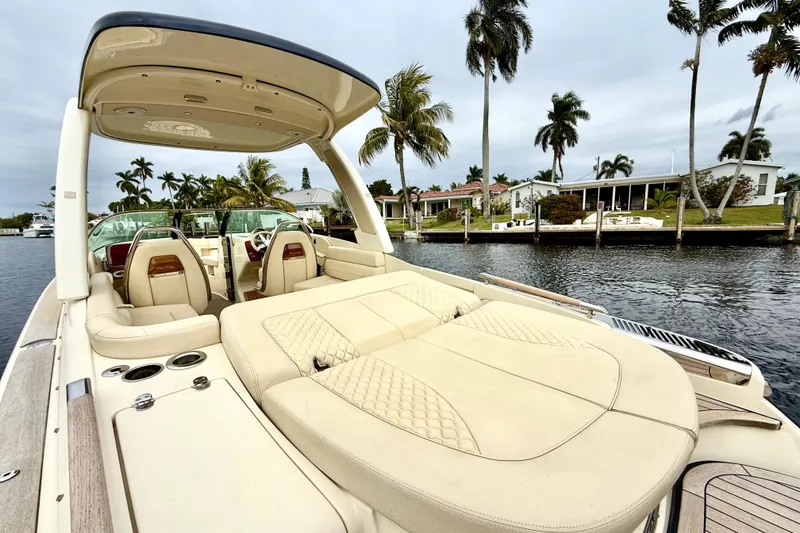 Slide: The Image of Chris-craft Launch 25 GT 2022 - 4