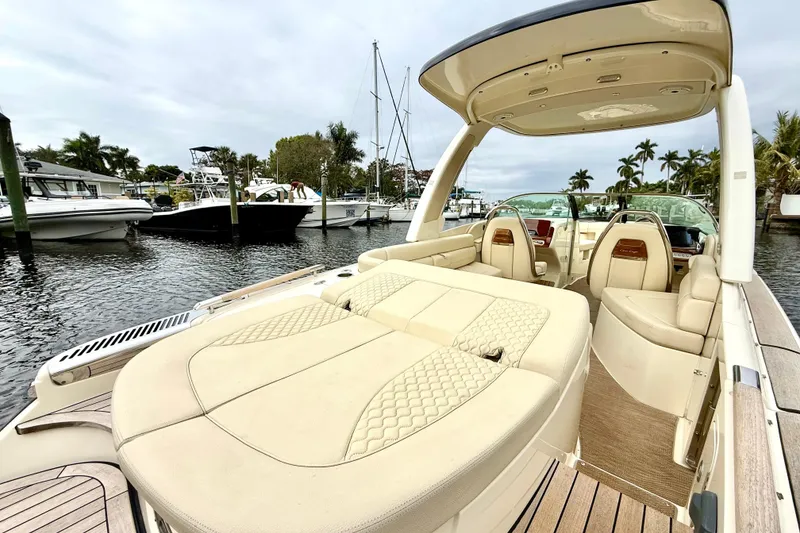 Slide: The Image of Chris-craft Launch 25 GT 2022 - 8