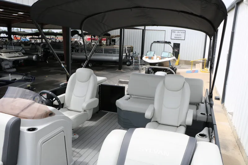 Slide: The Image of Sylvan Mirage 8520 CLZ DH 2026 - 18