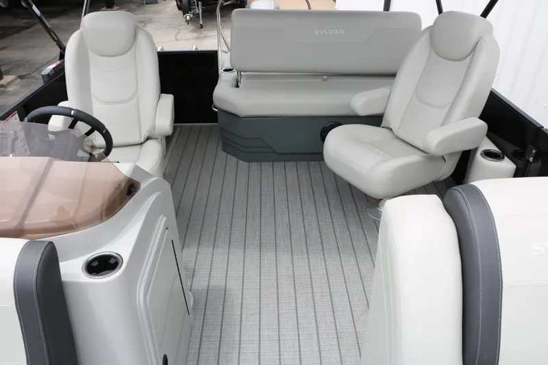 Slide: The Image of Sylvan Mirage 8520 CLZ DH 2026 - 28