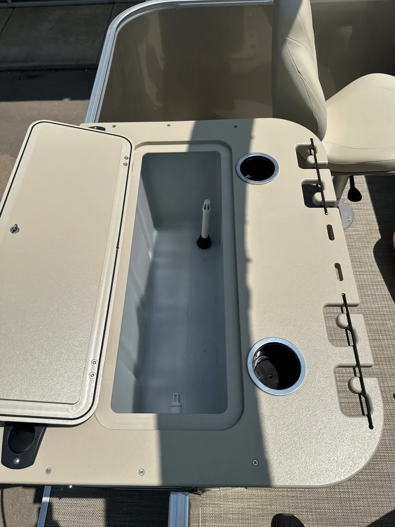 Slide: The Image of Sylvan Mirage 820 2019 - 13