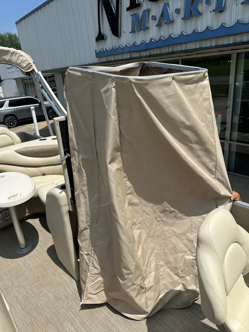 Slide: The Image of Sylvan Mirage 820 2019 - 23