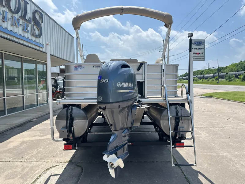 Slide: The Image of Sylvan Mirage 820 2019 - 4