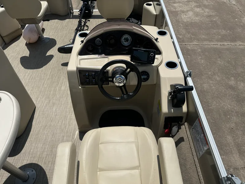 Slide: The Image of Sylvan Mirage 820 2019 - 7