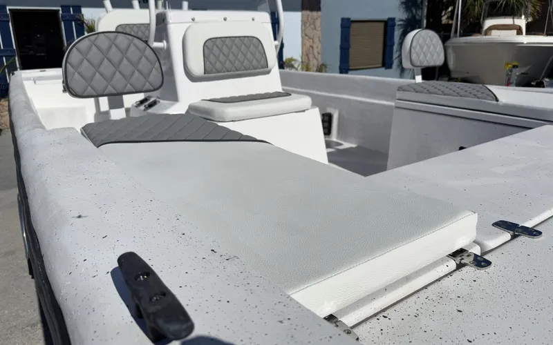 Slide: The Image of Cape Craft 21V 2025 - 4