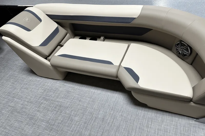 Slide: The Image of Premier 200 Sunscape 2025 - 18