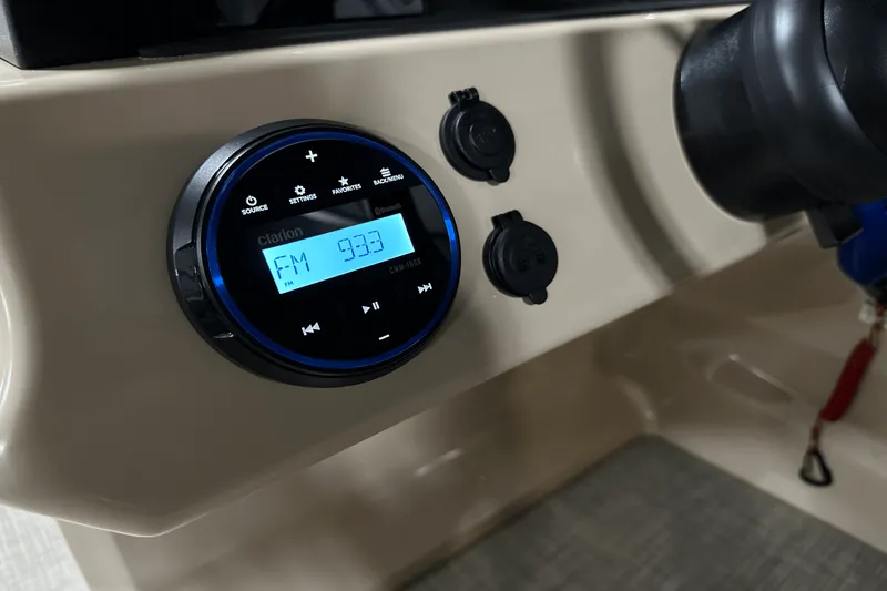 Slide: The Image of Premier 200 Sunscape 2025 - 34